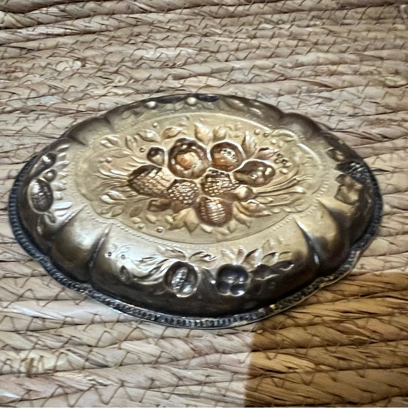Sweet Vintage Brass Fruit Trinket Tray Flower Home Decor Textured Dainty Texture - Picture 2 of 3